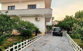 Guest House Vila Elezi